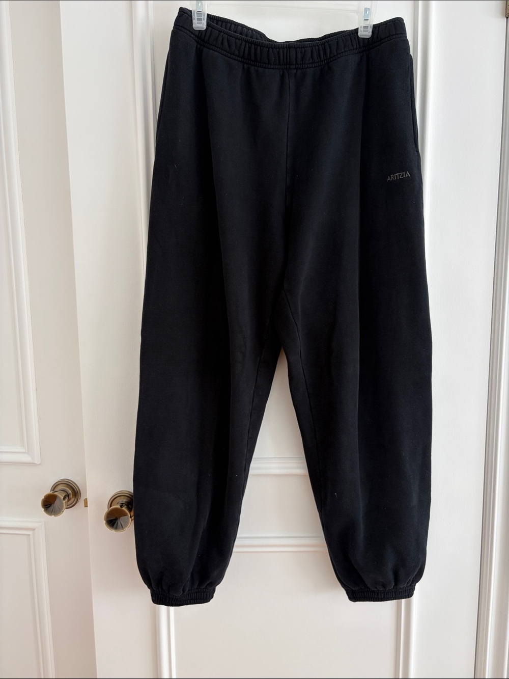 Aritzia Black Jogger Sweatpants